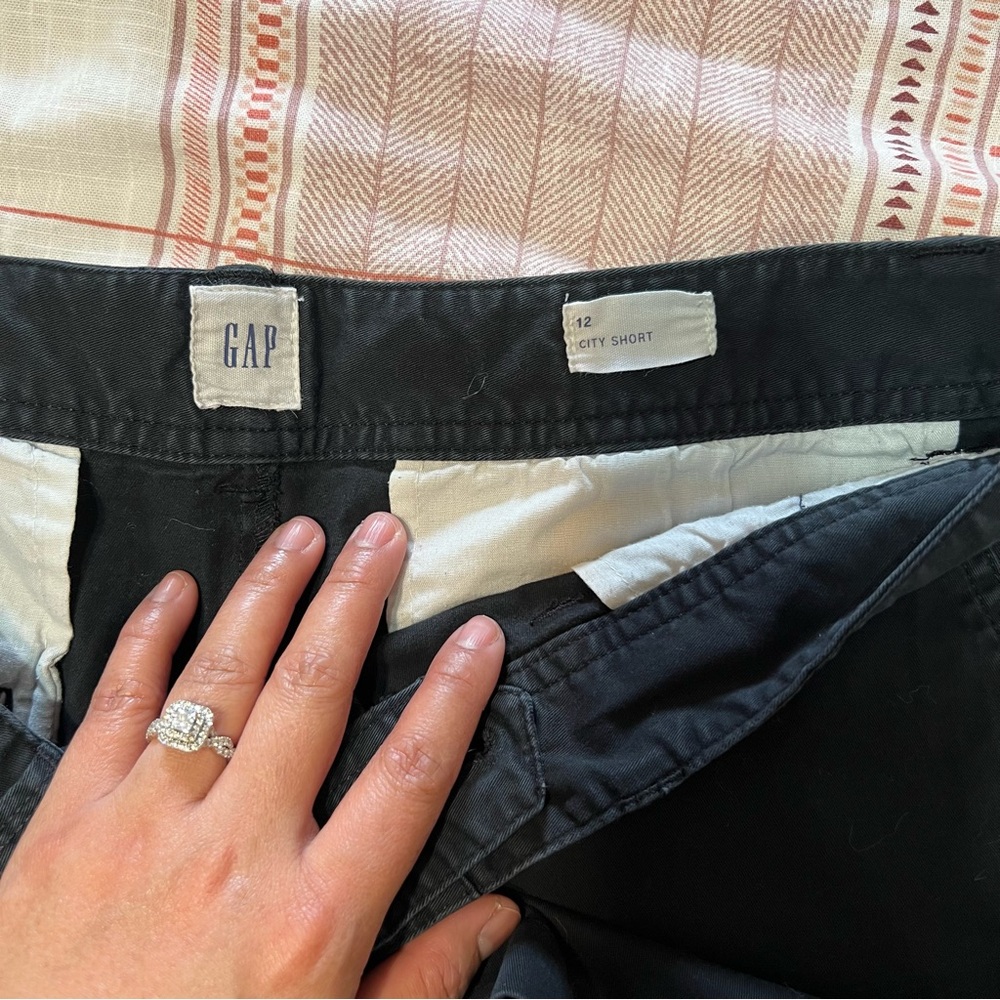 GAP shorts 12 - Picture 5 of 6